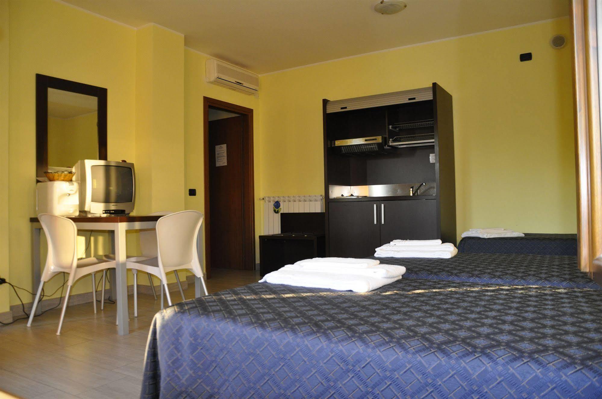 Residence San Prospero Garbagnate Milanese Exterior photo