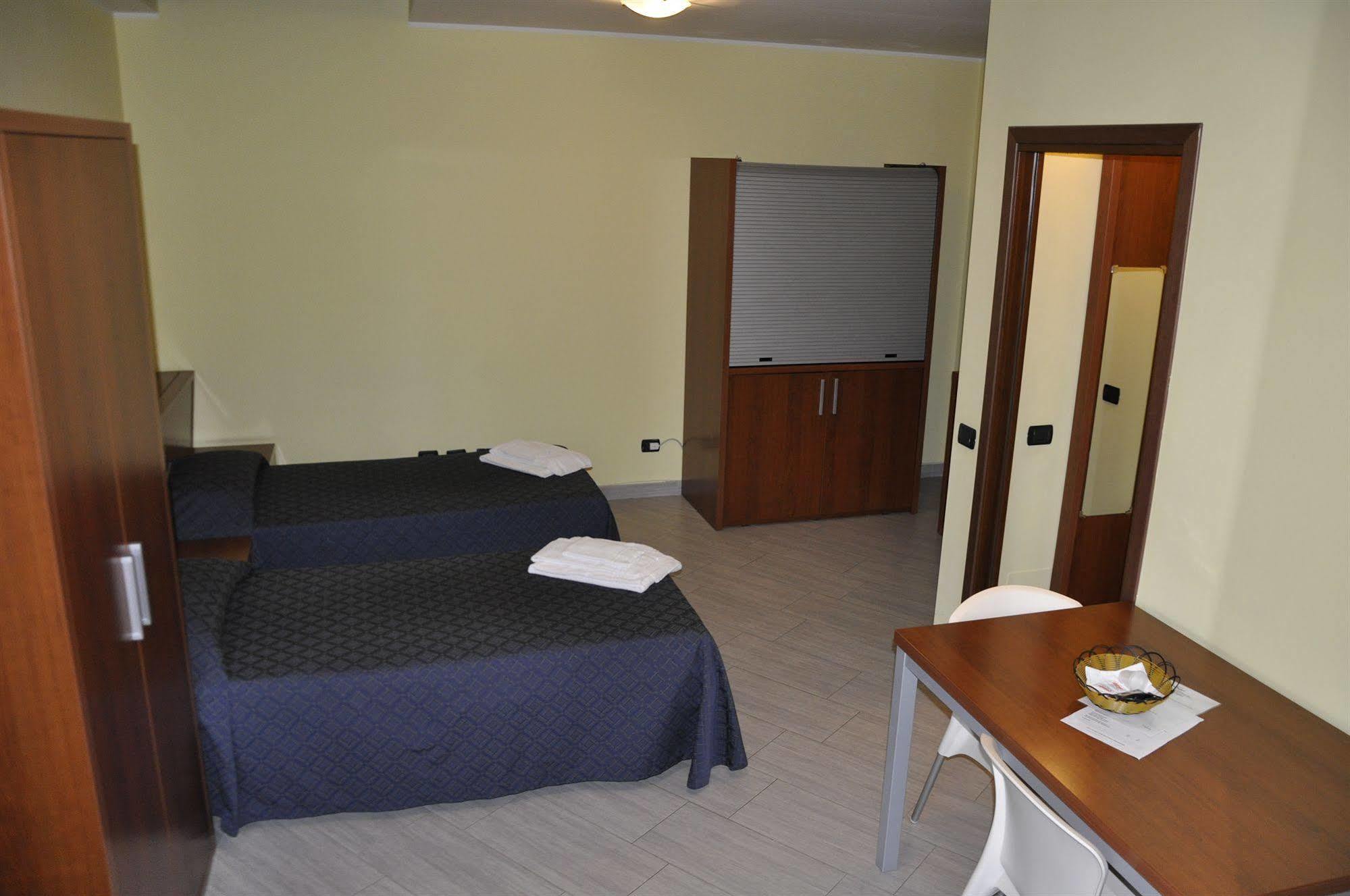 Residence San Prospero Garbagnate Milanese Exterior photo